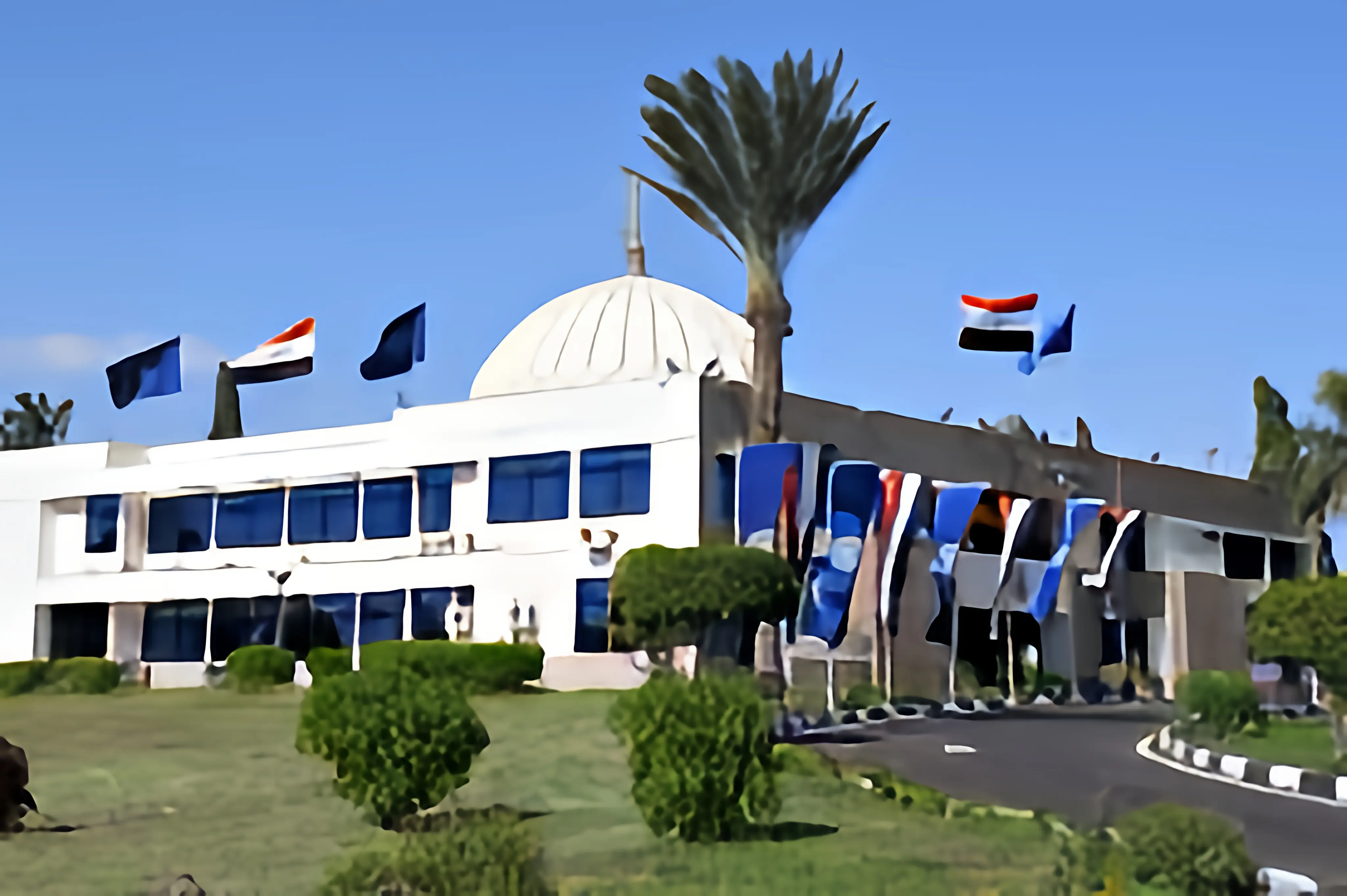 Suez Canal University